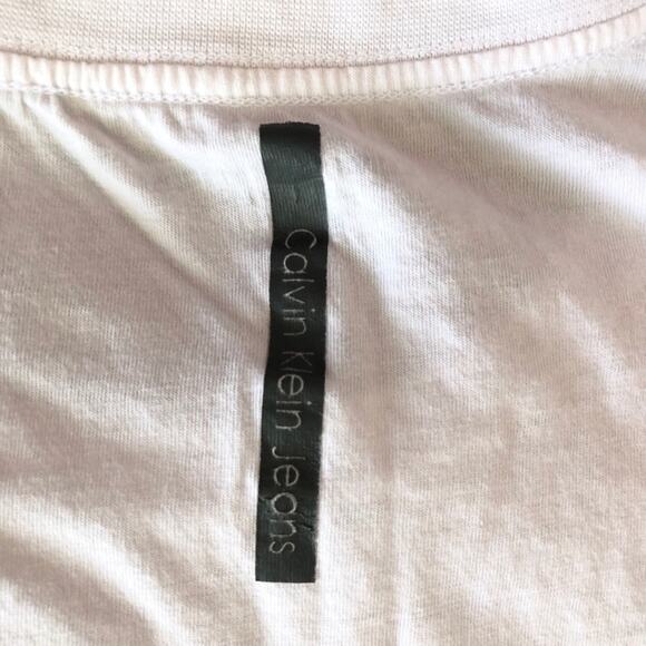 Calvin Klein white tee - Picture 4 of 4